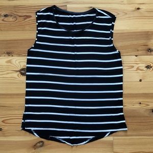 Striped Sleeveless tee | size medium